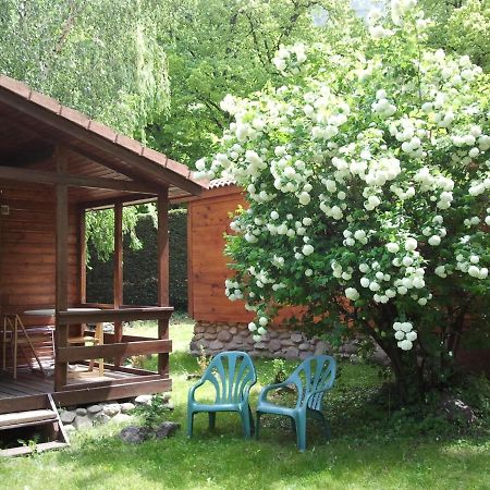 Les Chalets Quazemi A Casteil מראה חיצוני תמונה