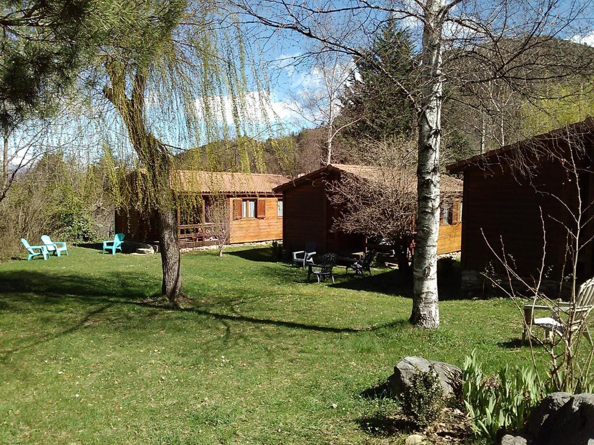 Les Chalets Quazemi A Casteil מראה חיצוני תמונה
